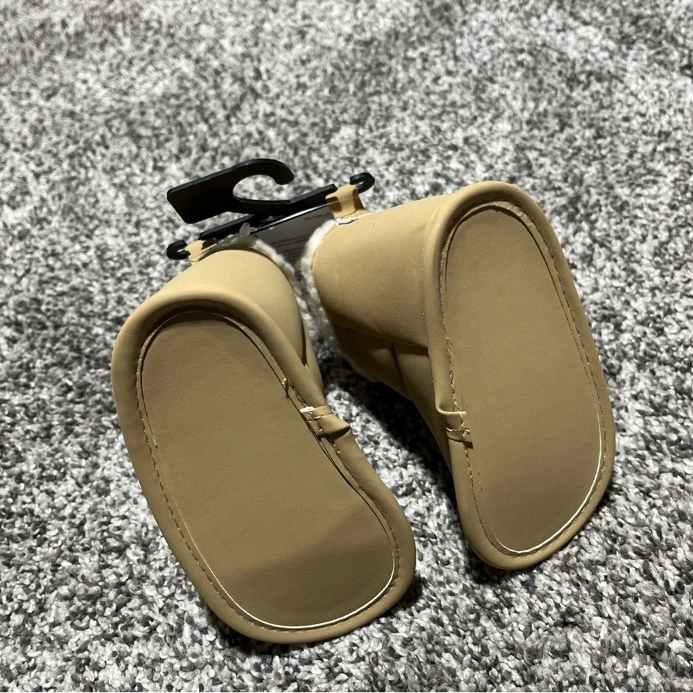 Carter's Child of Mine Baby Girl Tan Faux Fur Boots, Size 3-6 Months